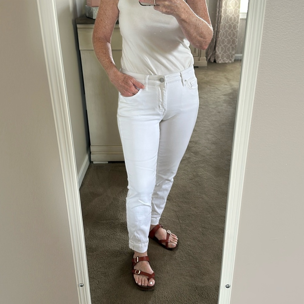 Jessica Simpson relaxed skinny crop white jeans
